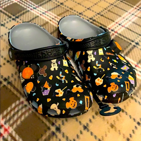 halloween themed crocs